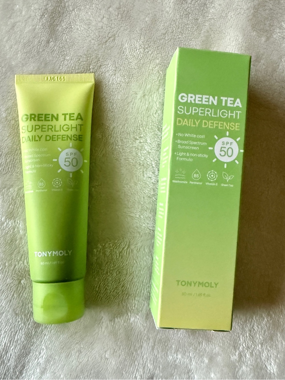 TonyMoly Green Tea Superlight Daily Defense SPF 50  1.69fl.oz./50ml EXP 03/13/27